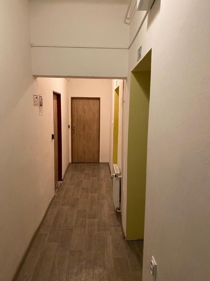 Easy Housing Vandrarhem *